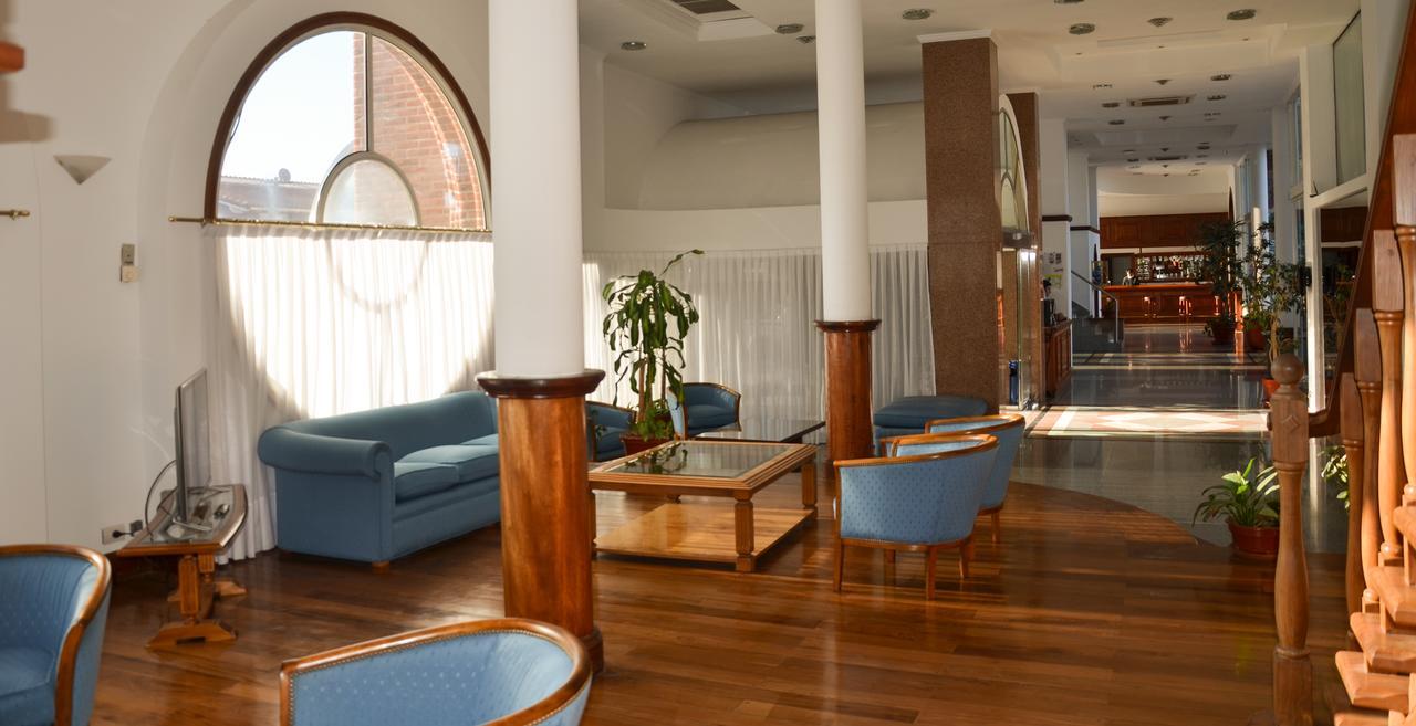 Hotel Reviens Pinamar Exterior photo